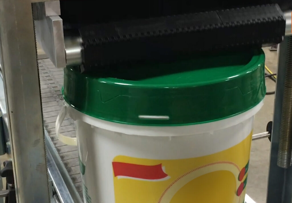 Close Up Powered Roller Deck sealing Heavy Duty Pail